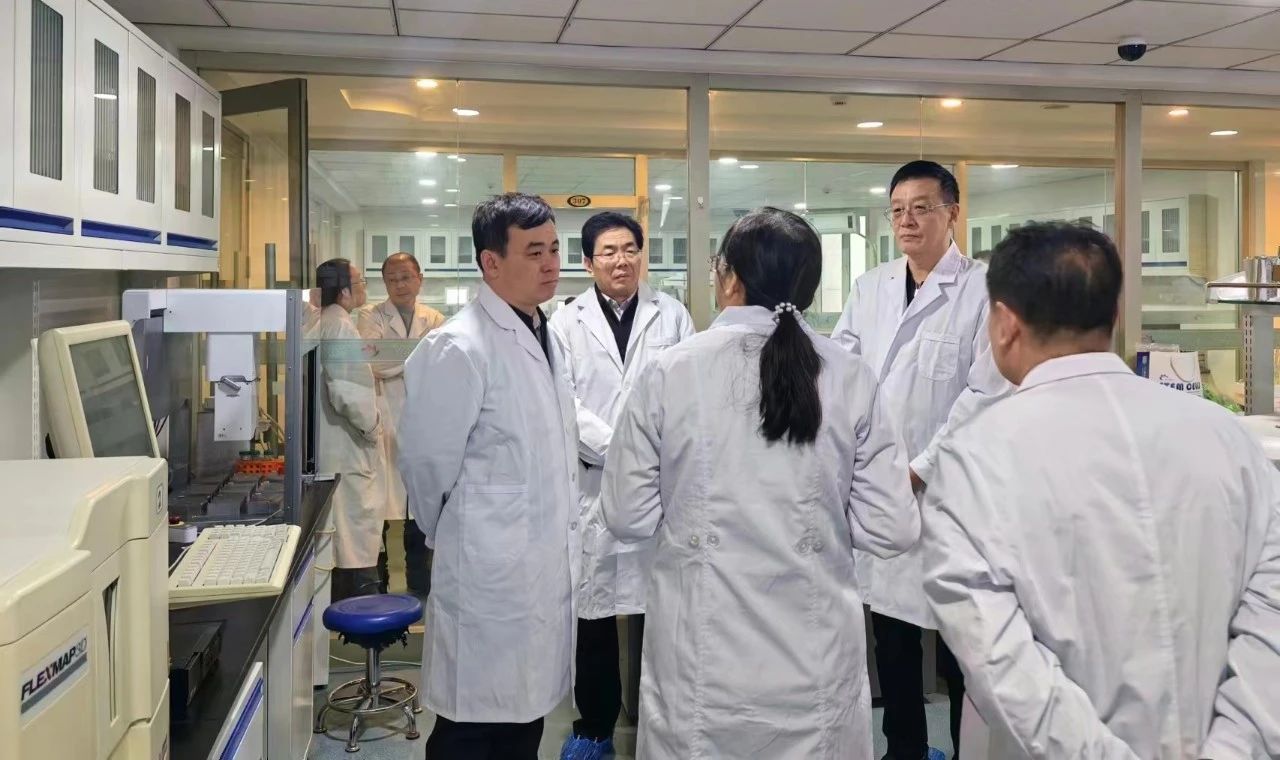 山東省日照市市委副書記、市長王新生一行到吉林中科調研