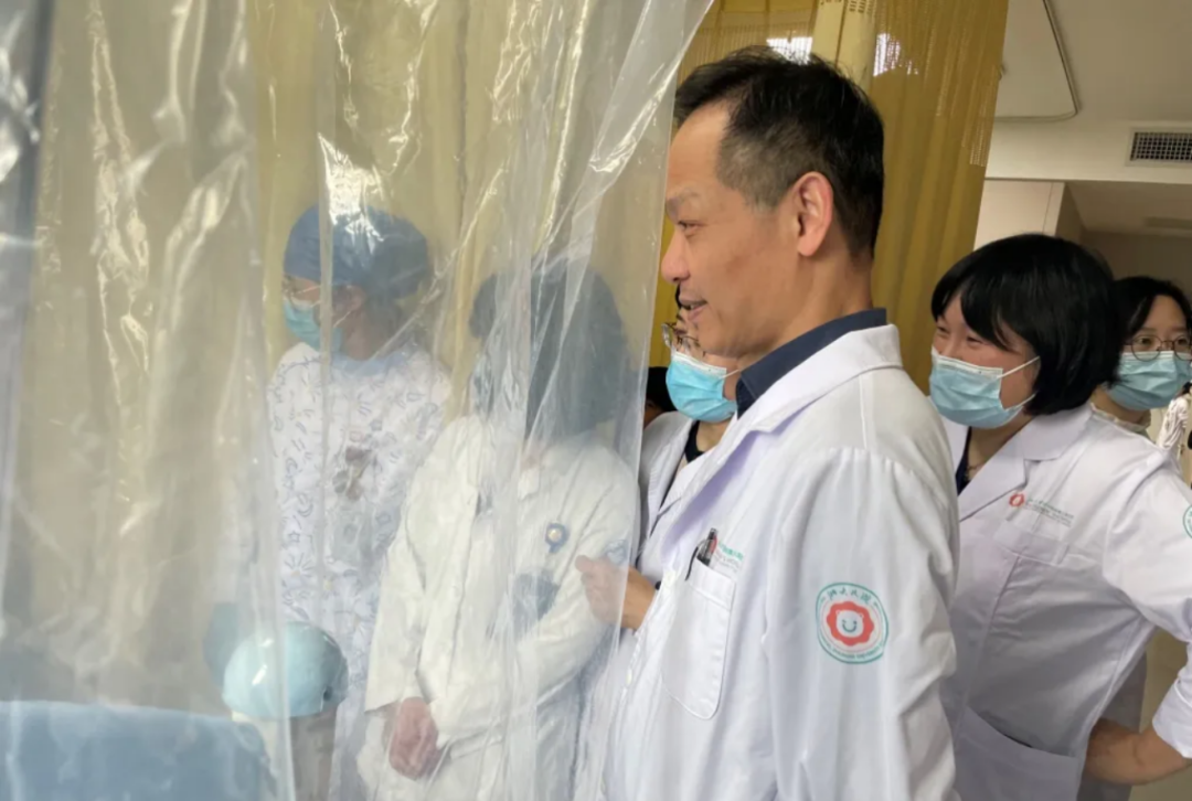 浙江大學醫學院附屬兒童醫院運用CAR-T治療的系統性紅斑狼瘡患兒順利出院。