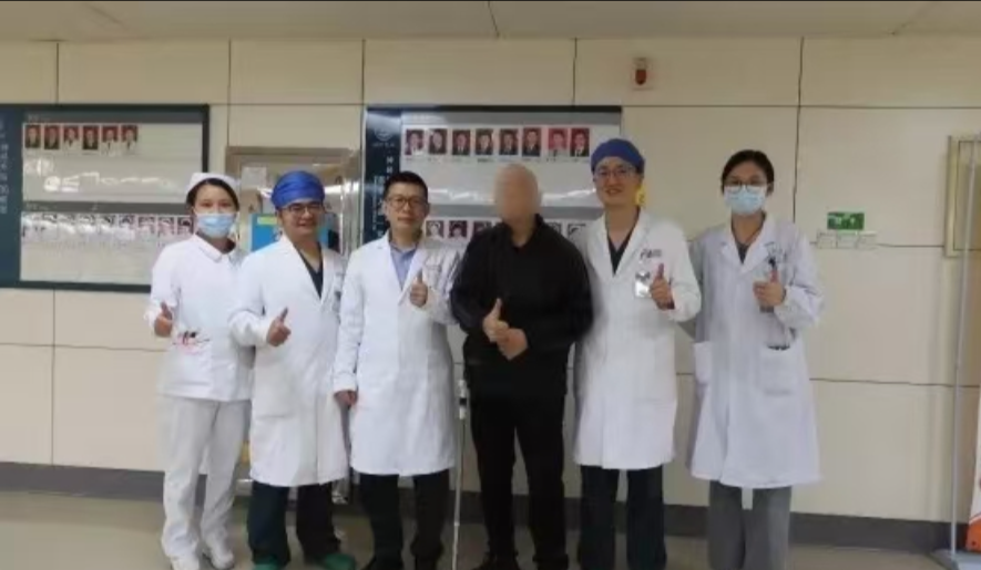 湘雅醫(yī)院功能神經外科主任楊治權教授團隊成功進行了全球首例干細胞治療腦梗塞臨床受試者給藥。