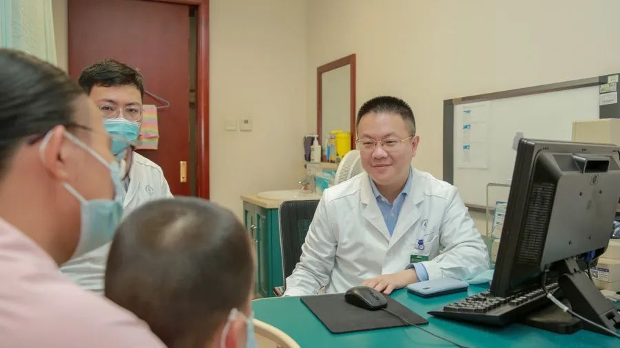 上海長征醫院殷浩教授團隊 上海長征醫院殷浩教授團隊